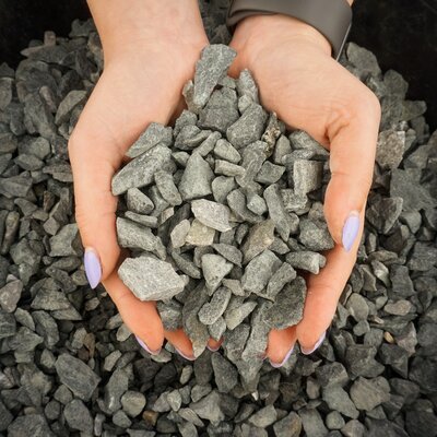 3/4" Black Granite Half Yard