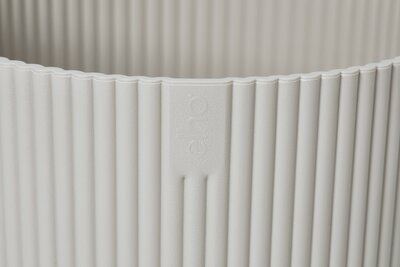 Vibes Fold White Pot - image 2